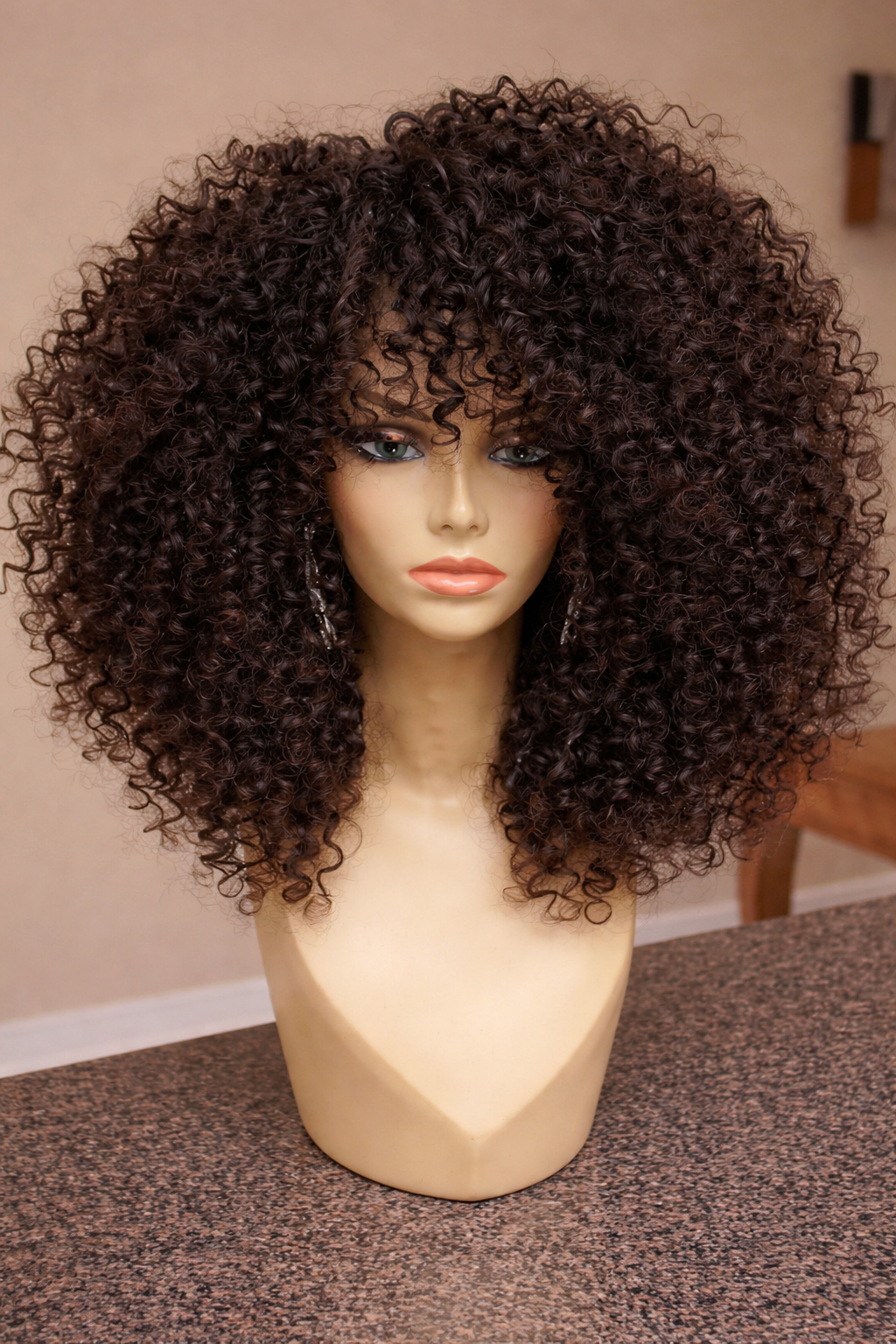 Perruque Afro Kinky Curly avec Frange – Volume Naturel