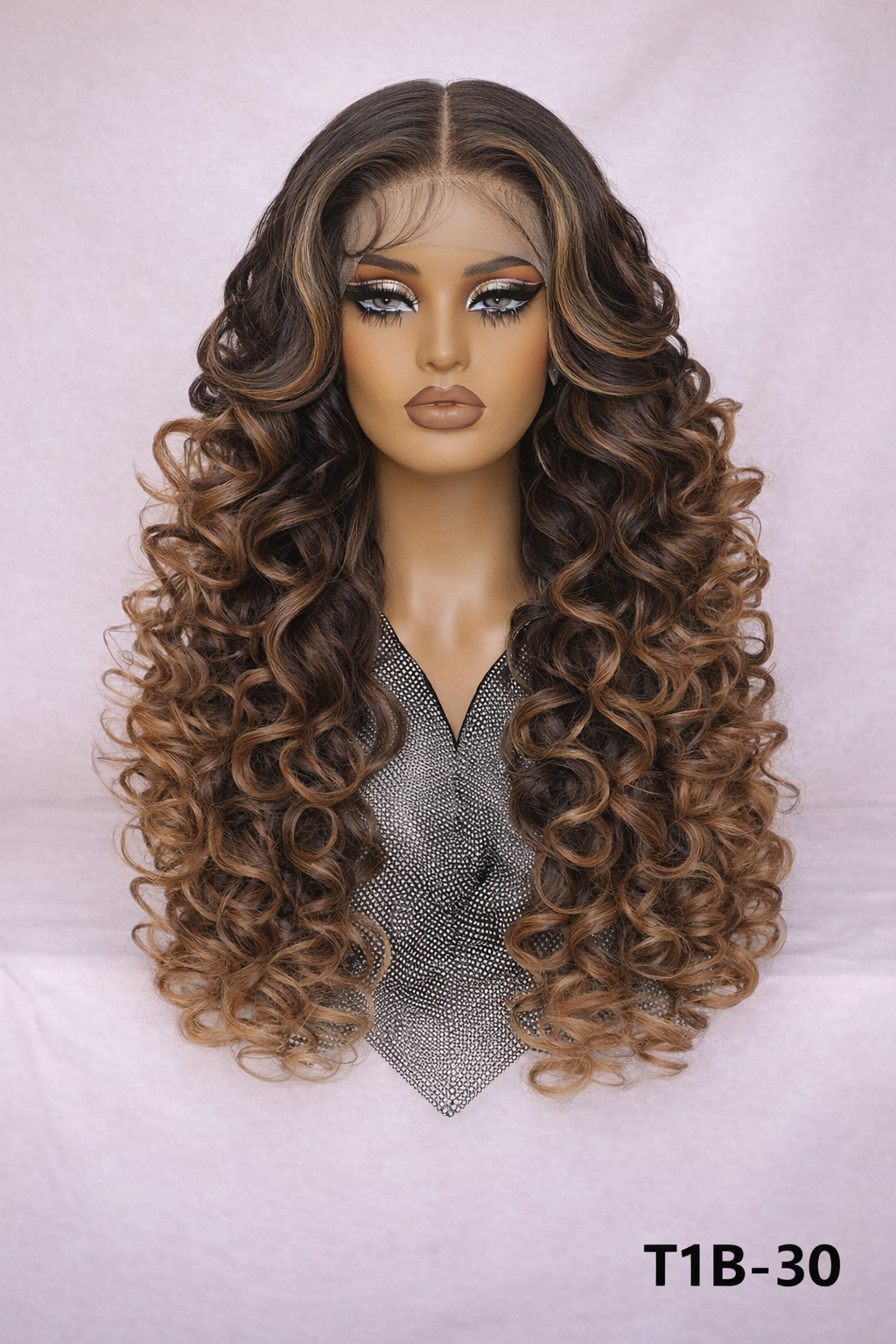 Bouncy Latish Queen wig